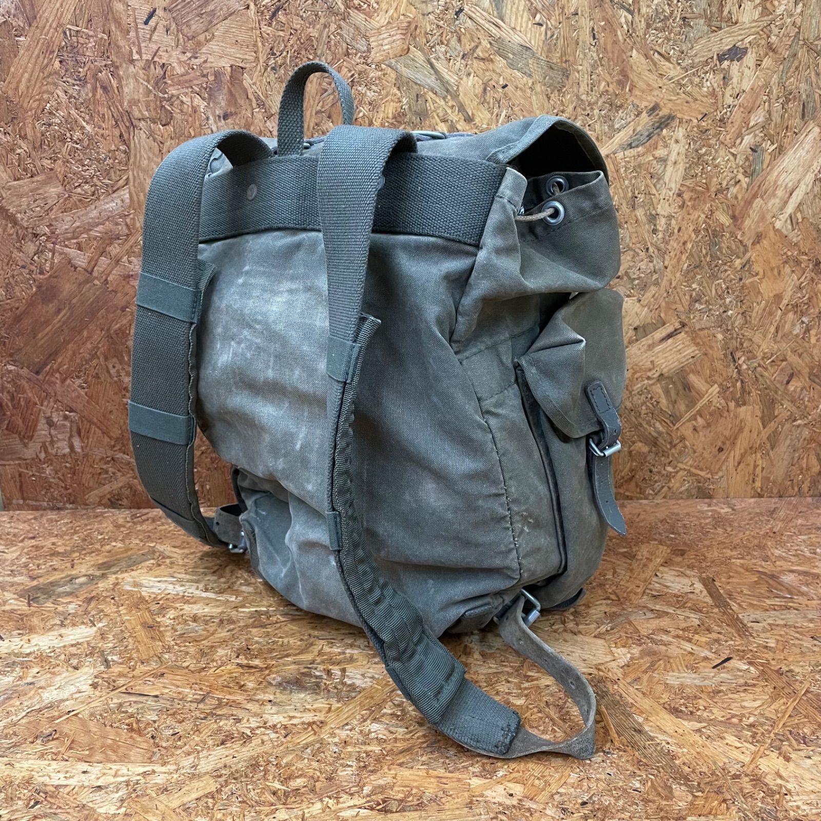 ドイツミリタリー　山岳バックパック　60s〜70s　ドイツ連邦軍 (西ドイツ軍) Amazon.co.jp: [MFH] ドイツ連邦軍 山岳部隊 マウンテンバック
