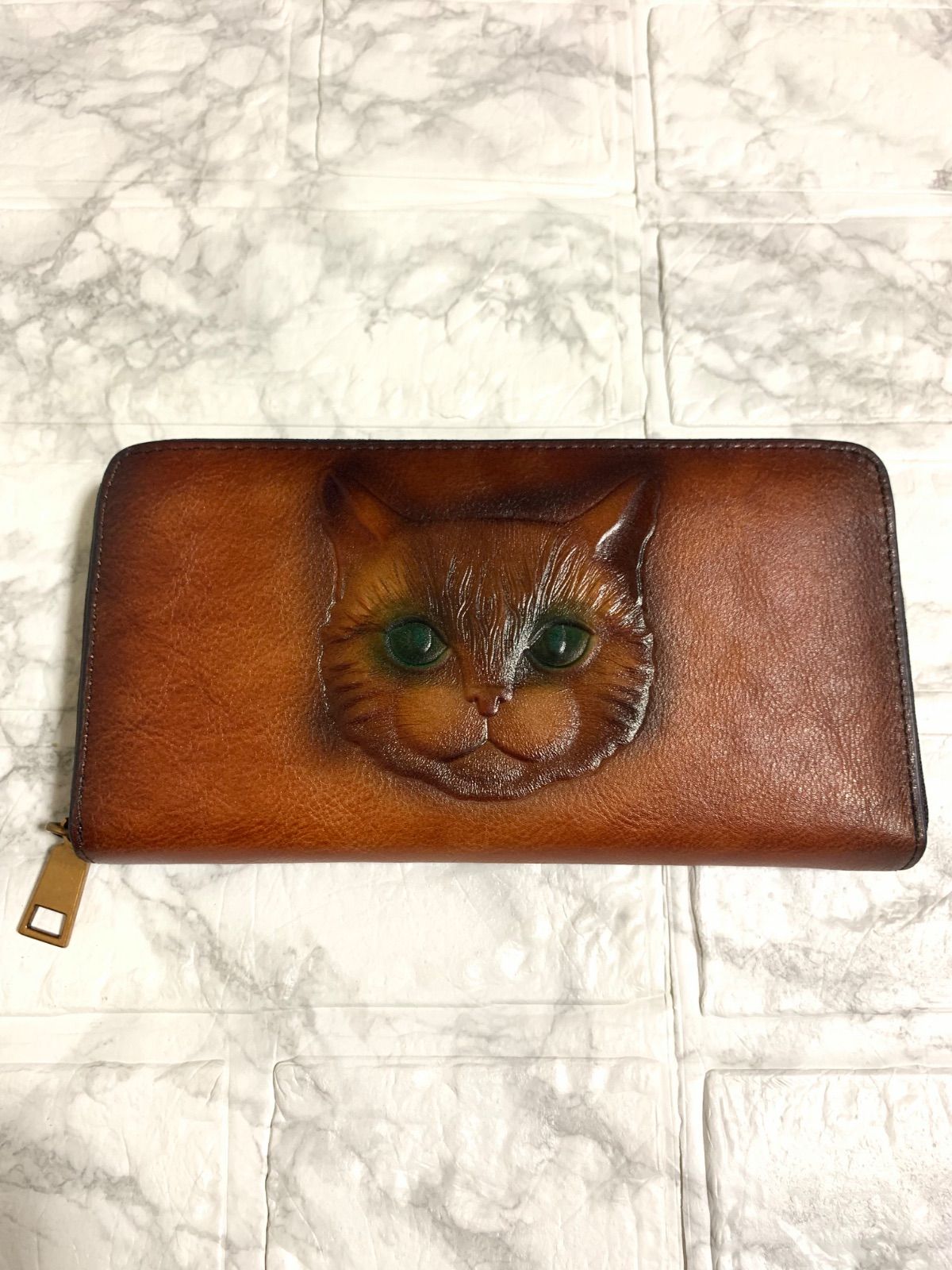 本革 長財布 猫柄 ネコデザイン かわいい おしゃれ ラウンドファスナー 