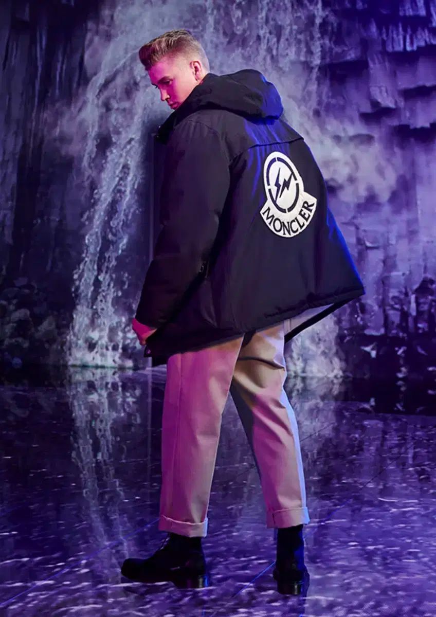 【雷市場（ポンジャン）商品韓国直送】 2 MONCLER(モンクレール) FRAGMENT DESIGN(フラグメント デザイン) グロスター パーカー