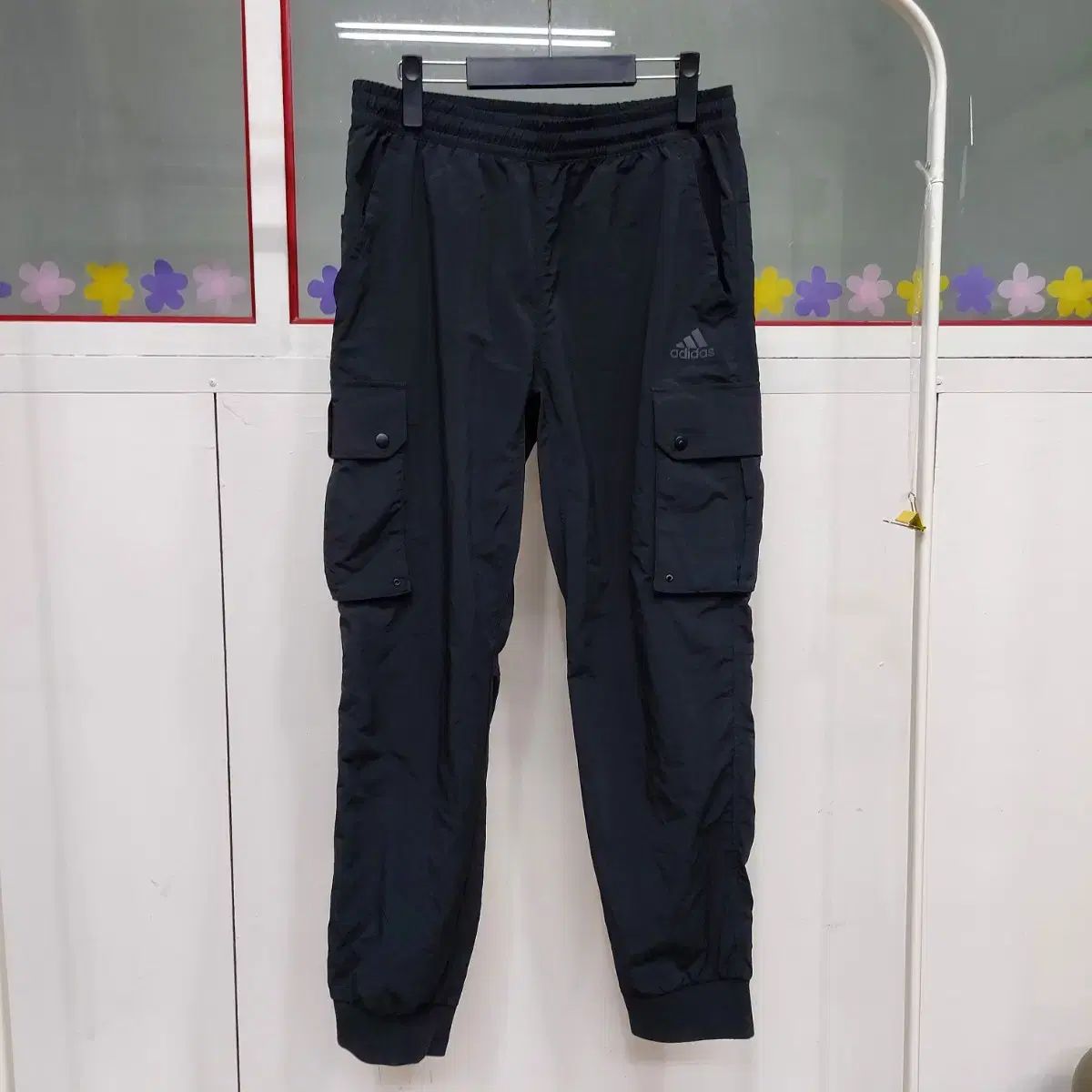 【雷市場（ポンジャン）商品韓国直送】adidas(アディダス) 織物カーゴ ジョガーパンツ メンズ L 4E10