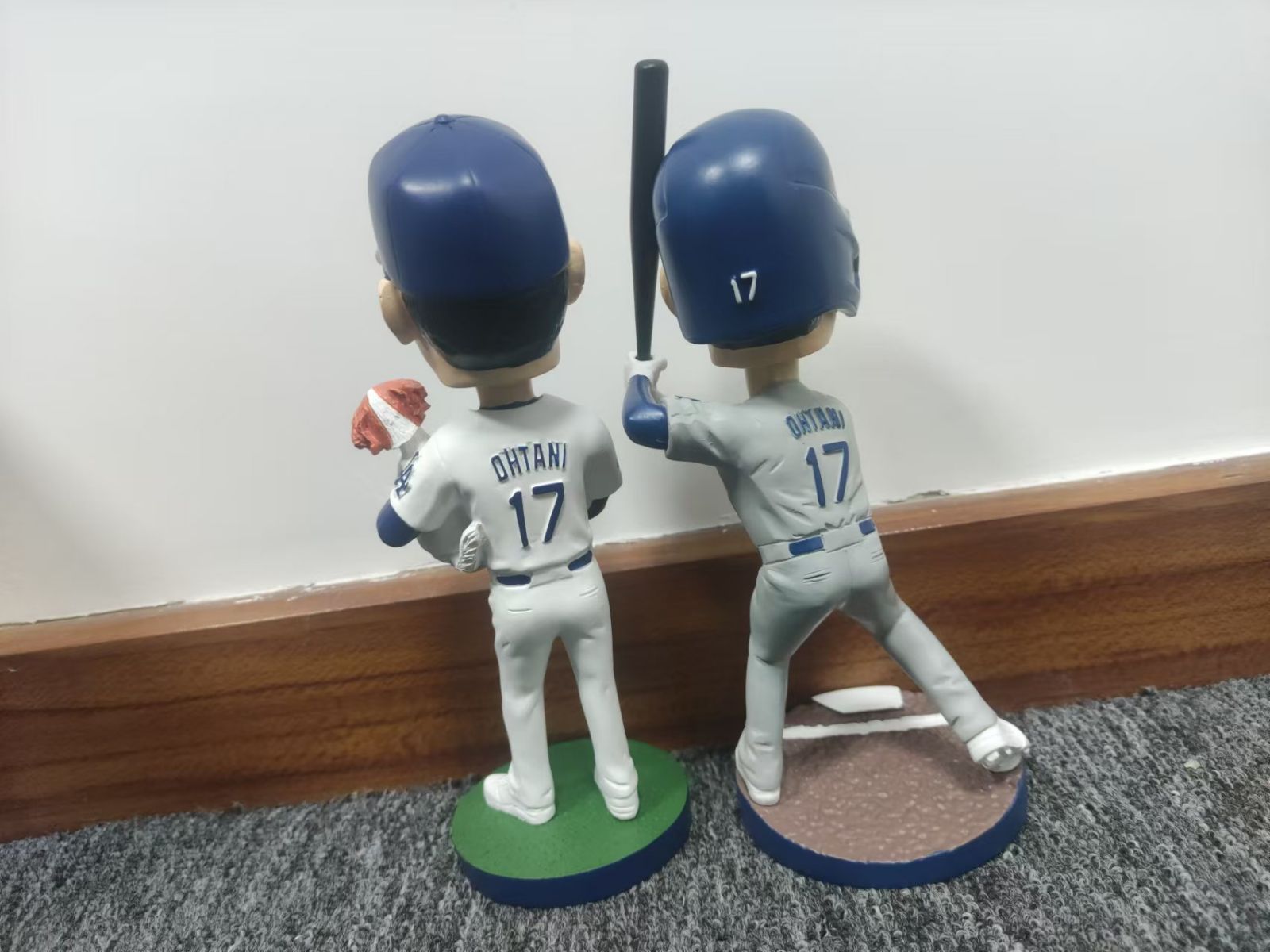 大谷翔平ボブルヘッド ホームユニフォーム +大谷翔平 デコピン