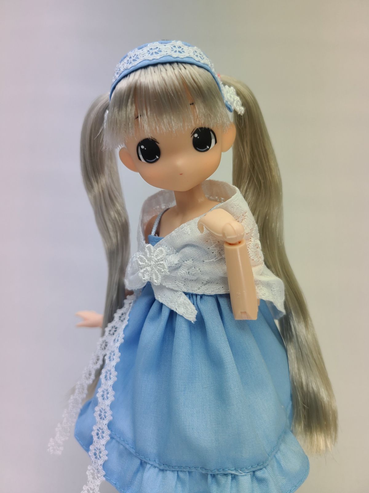 ちっちゃなもこちゃん ショールワンピースブルー 銀髪 ロング  