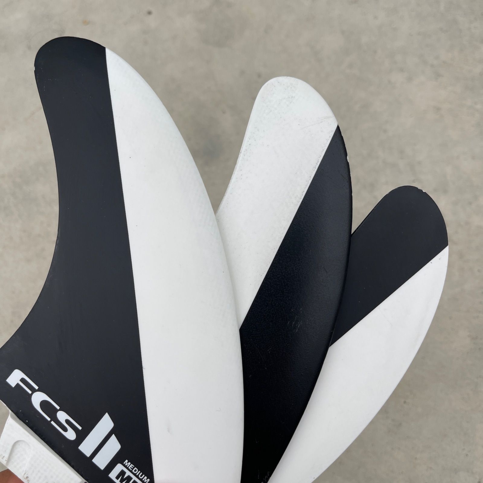 ＜新品・送料込み＞FCSⅡMF ミック・ファニング　トライフィン 黒白(M) FCS II MICK FANNING TRI FIN SET - FCS JAPAN