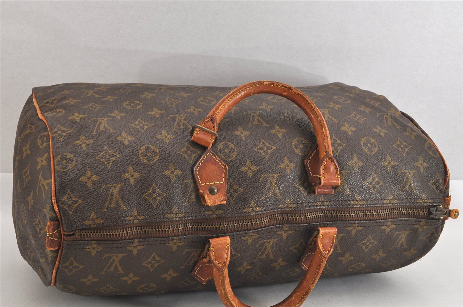LOUIS VUITTON ルイヴィトン モノグラム スピーディ 40 ハンドボストン 