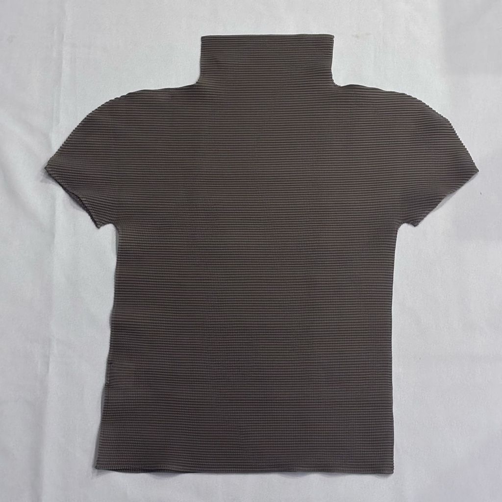 me ISSEY MIYAKE ミー イッセイ ミヤケ High Neck Top