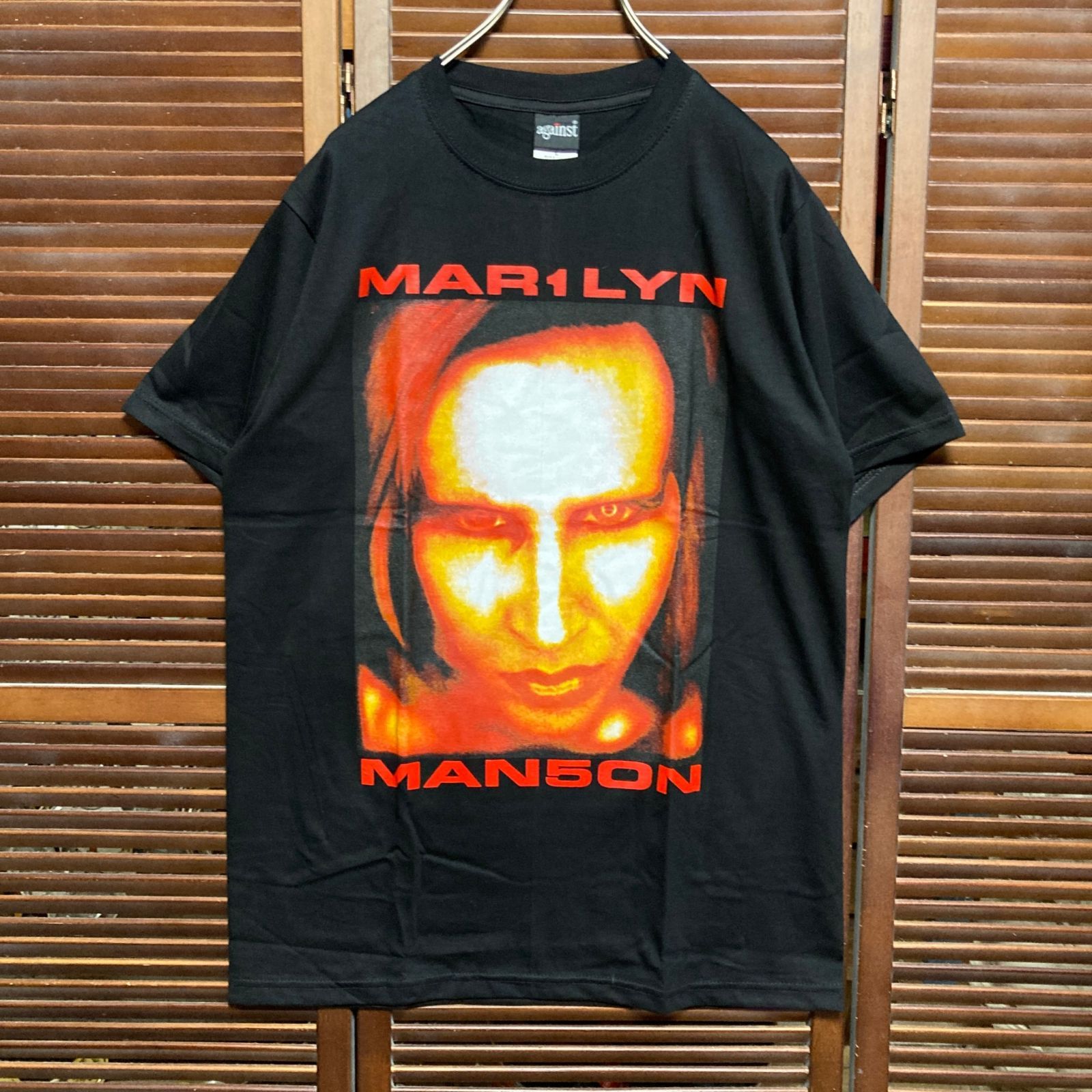 マリリンマンソン　MARILYN MANSON　黒 Tシャツ tee ティーシャツ バンド ロック ツアー　ライブ　デザイン プリント 派手 奇抜 古着 ビンテージ vintage パンク メタル　アーティスト