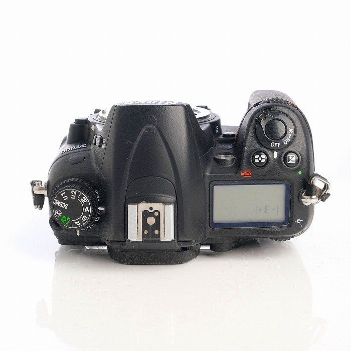 D7000