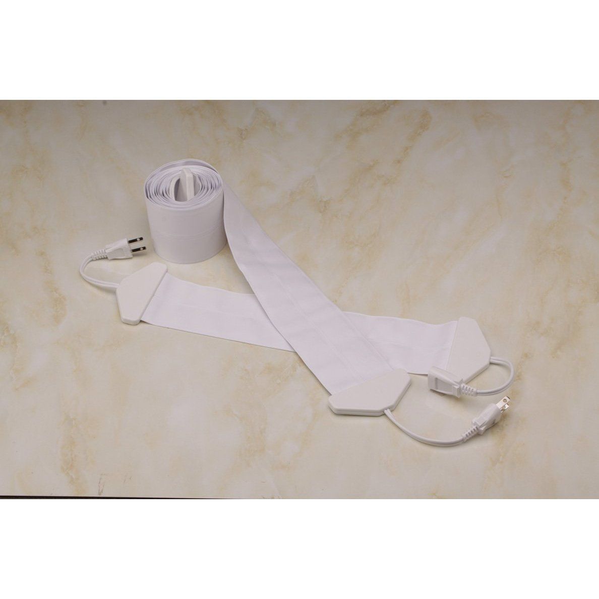 世界初！どんな隙間も通せる厚さ0.9mm の驚くほど薄い延長コード【1m黒