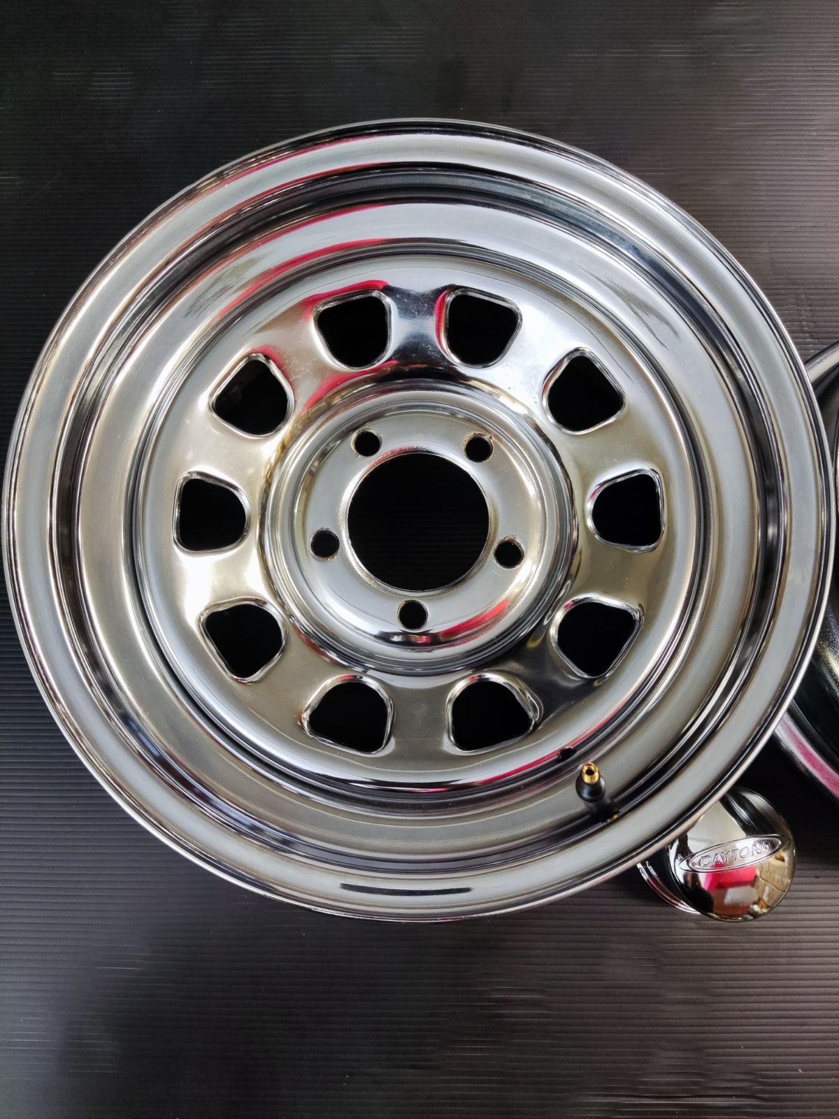 Daytona A07 1570 19 5-114.3”2枚