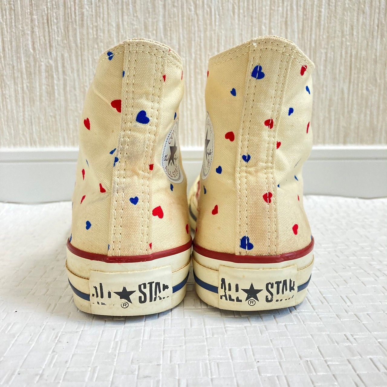 CONVERSE】 コンバース ALLSTAR オールスター HI ハイカット スニーカー 定番人気 アメカジ カジュアル ヴィンテージ ビンテージ  ストリート スポーツ バッシュ キャンバス ハート 総柄 レディース サイズ 22.5㎝ / 505U - メルカリ