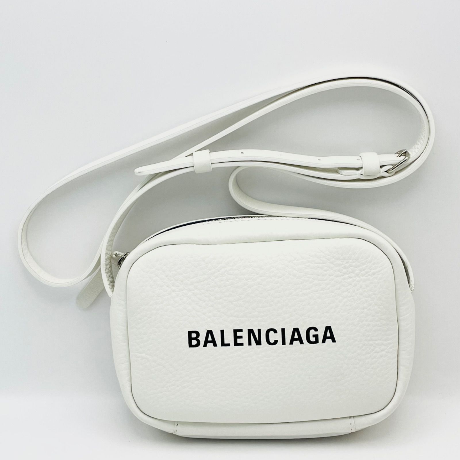 【美品】BALENCIAGA ホワイト エブリデイ カメラバッグ 美品 BALENCIAGA バレンシアガ エブリデイ カメラバッグ ショルダー