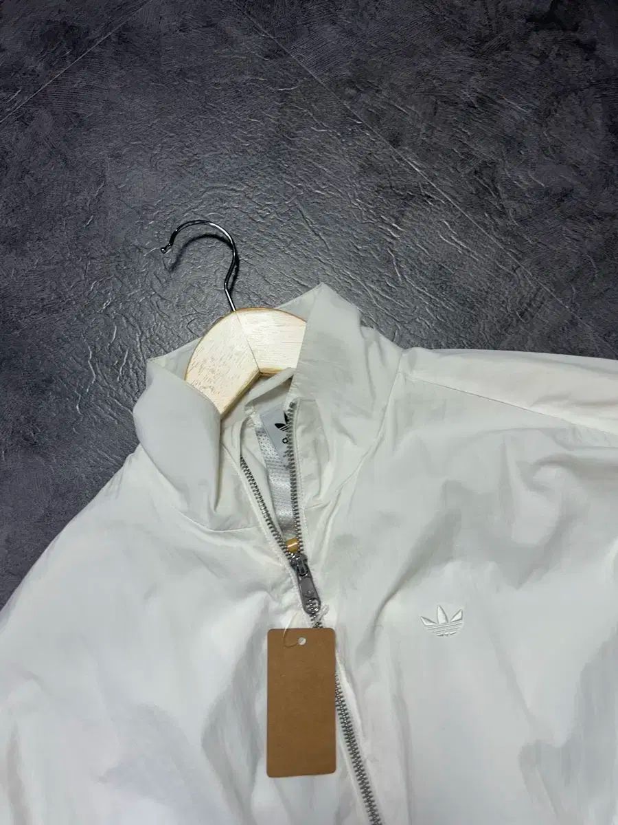 S adidas アディダス ファイヤーバード ウィンドブレーカー かわいらしさに注意