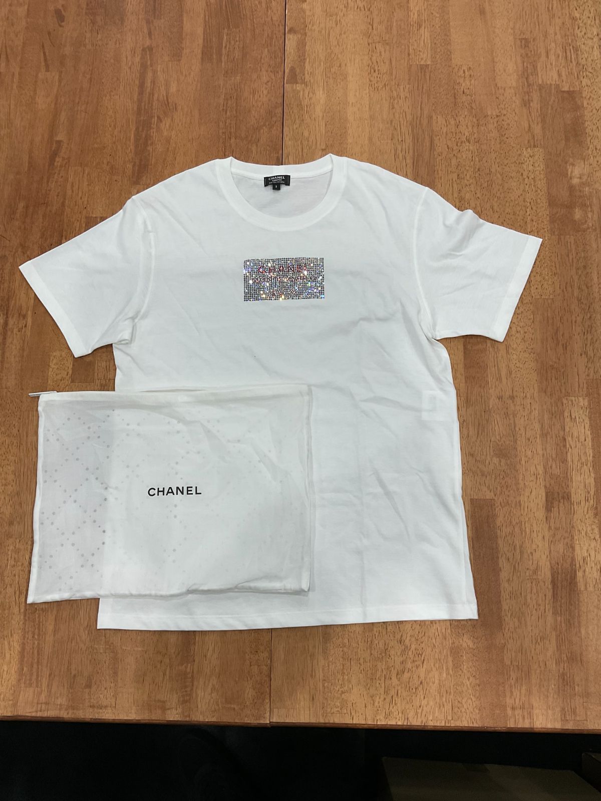 シャネル ラインストーンTシャツ S D25061921