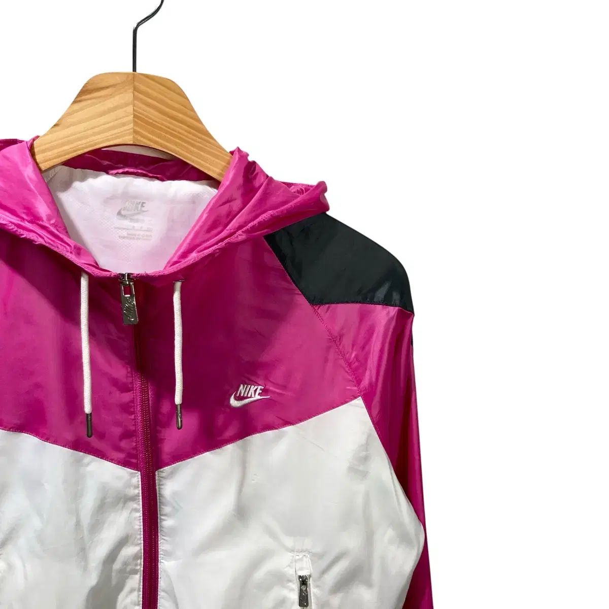 Nike カラフルウィンドブレーカー 8255651_m.jpg