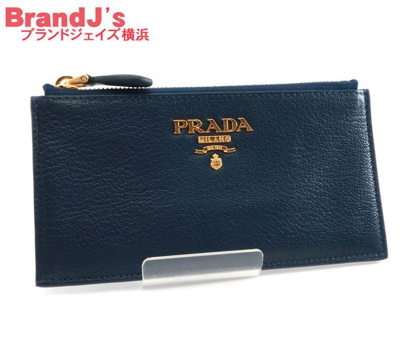 人気最新品未使用に近い　PRADA 長財布　ドキュメントケース　手紙型　メタルロゴ 小物