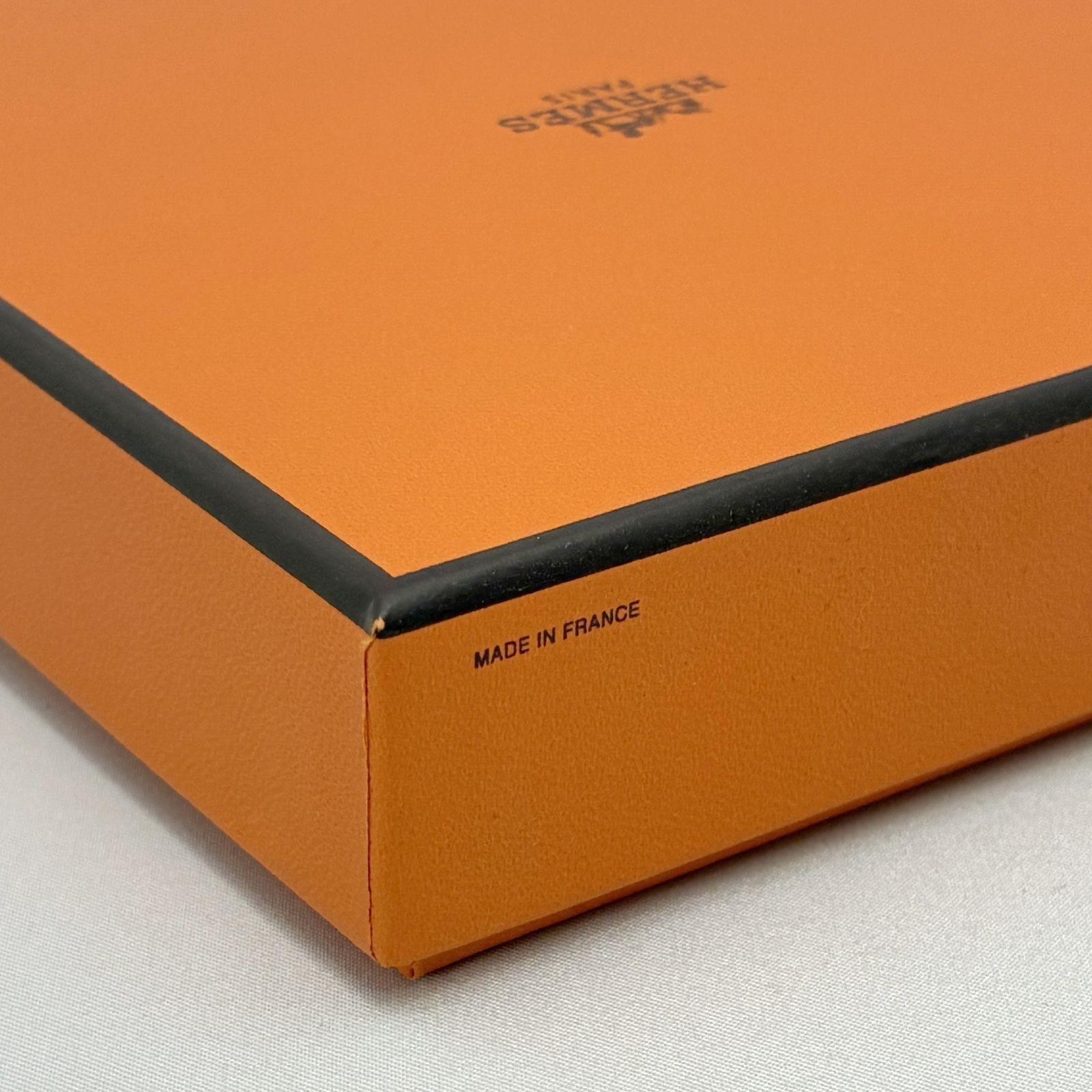 エルメス HERMES 正方形 空箱 13.5×13.5×3.5cm - メルカリ