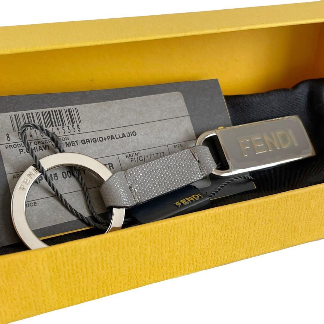 FENDI フェンディ キーホルダー バッグチャーム キーリング ロゴ