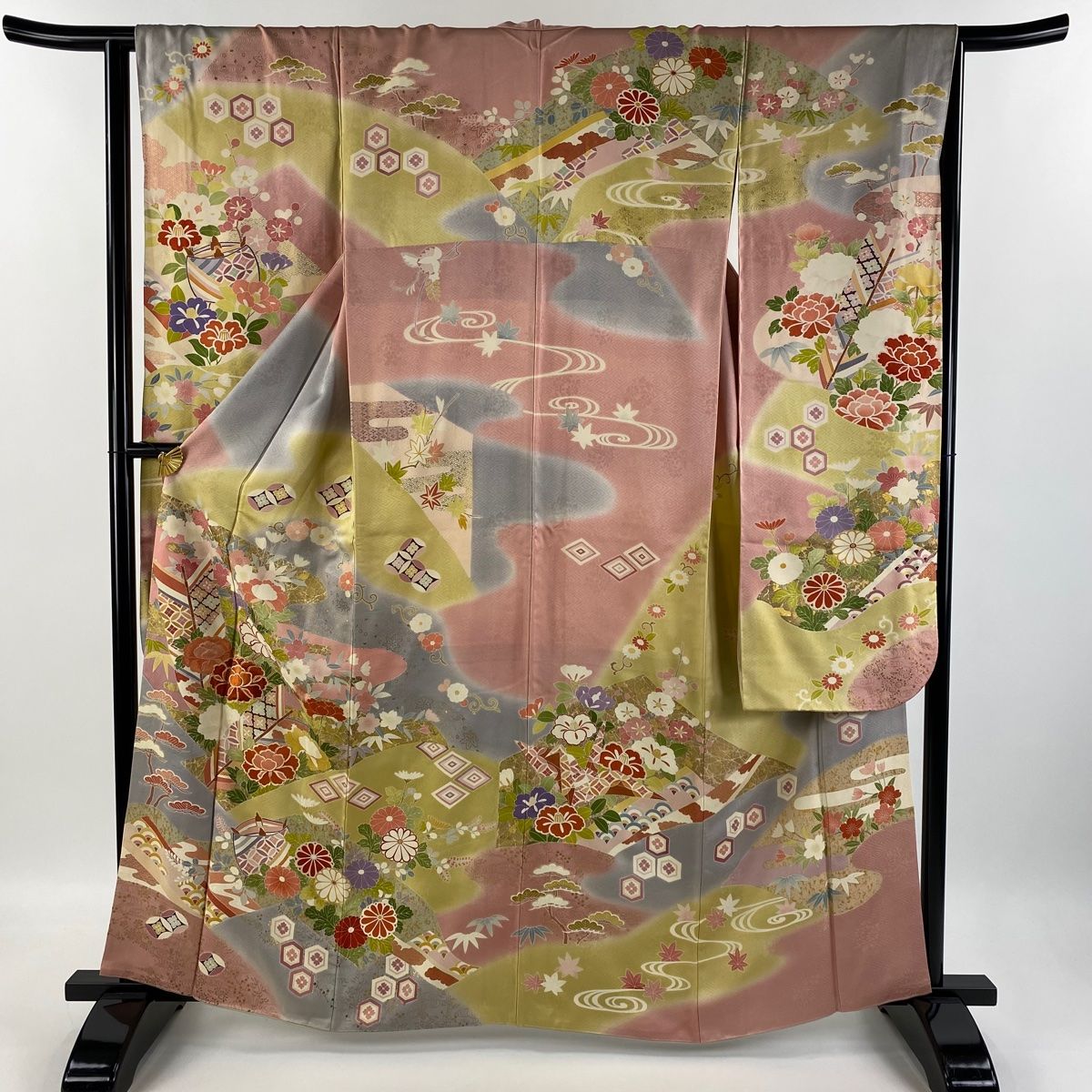 振袖 身丈162cm 裄丈64cm M 袷 草花 糸巻き 刺繍 金彩 ベージュ
