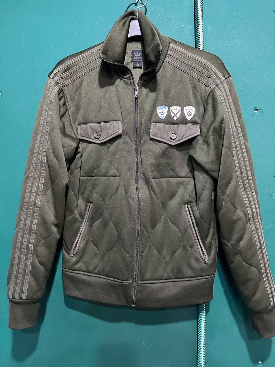 50-70%OFF期間限定クーポン。 アディダス レディース キルティングジャージ 105