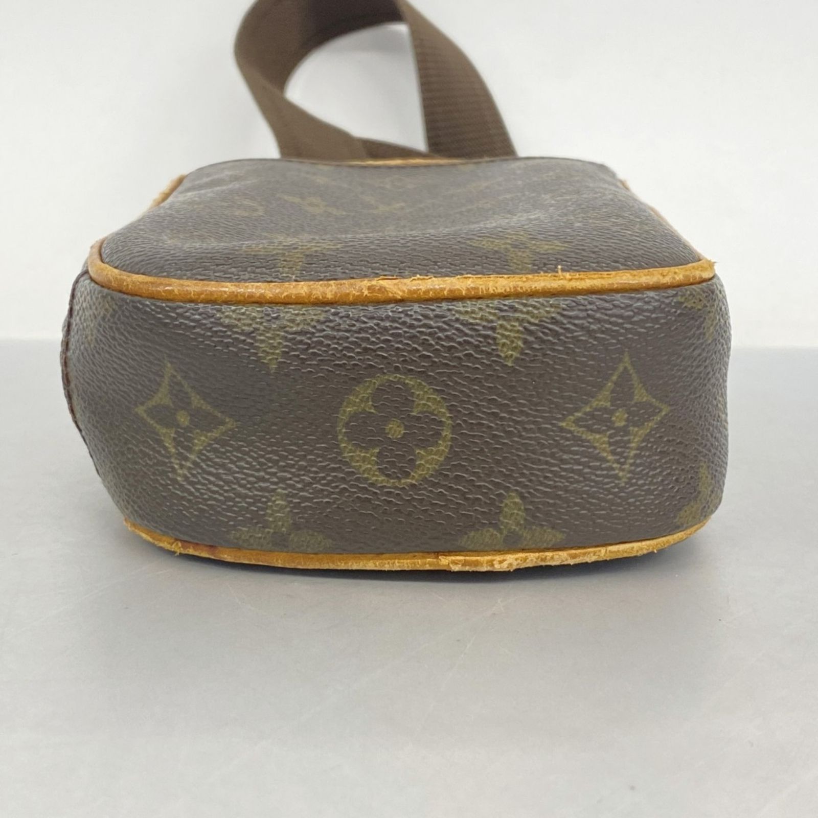 モノグラム ポシェットガンジュ