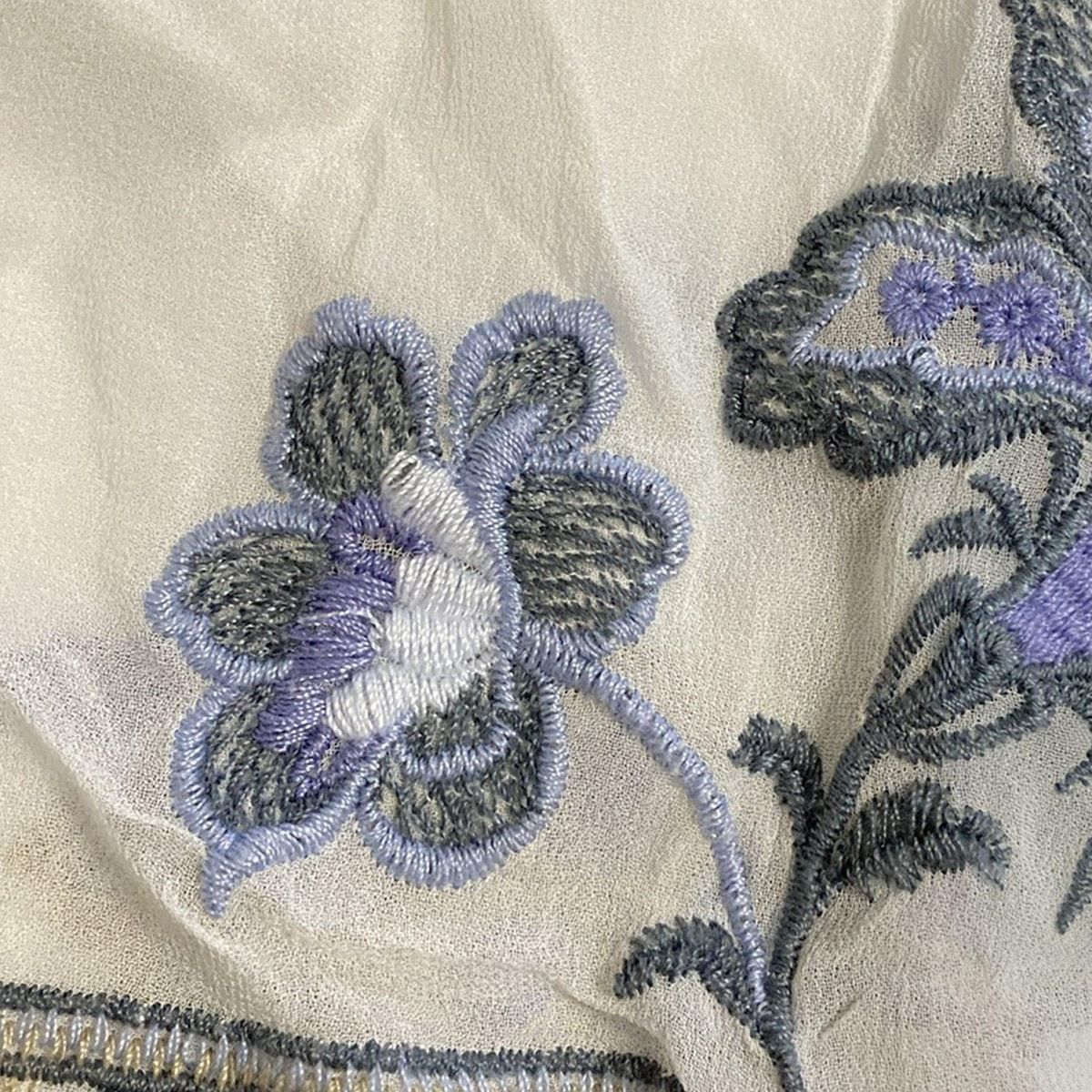 GRACE CONTINENTAL - GRACE CONTINENTAL(グレースコンチネンタル) カーディガン サイズ36 S レディース - 白×グレー×マルチ 七分袖/花柄/刺繍/シースルー/ロング丈 グレースコンチネンタル カーディガン サイズ36 S レディース