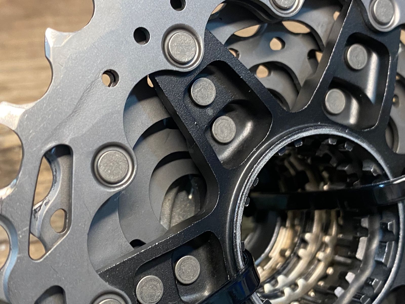 シマノ SHIMANO カセットスプロケット DURA-ACE デュラエース CS-R9100