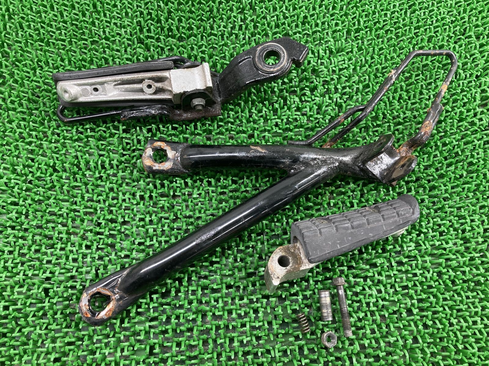 SR400 タンデムステップ 左右 ヤマハ 純正 中古 バイク 部品 1JR