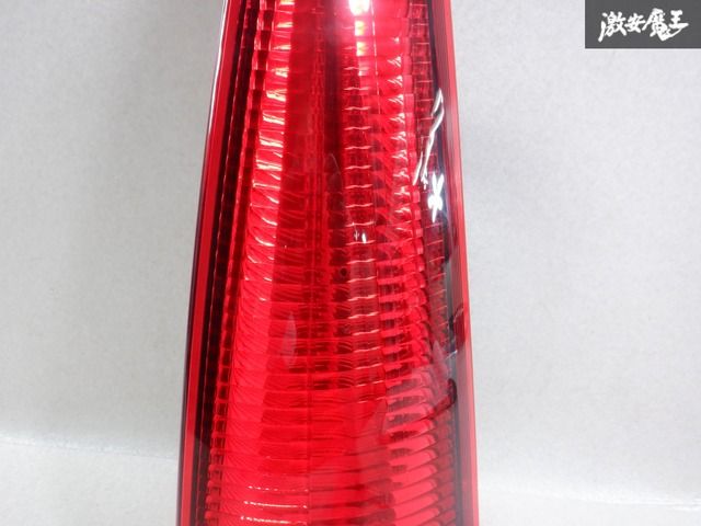 RENAULT ルノー 純正品 テールランプ右側 8200419967 RENAULT ルノー 純正品 テールランプ 右側 265502194R | 輸入車パーツ専門店 D-STIMMER