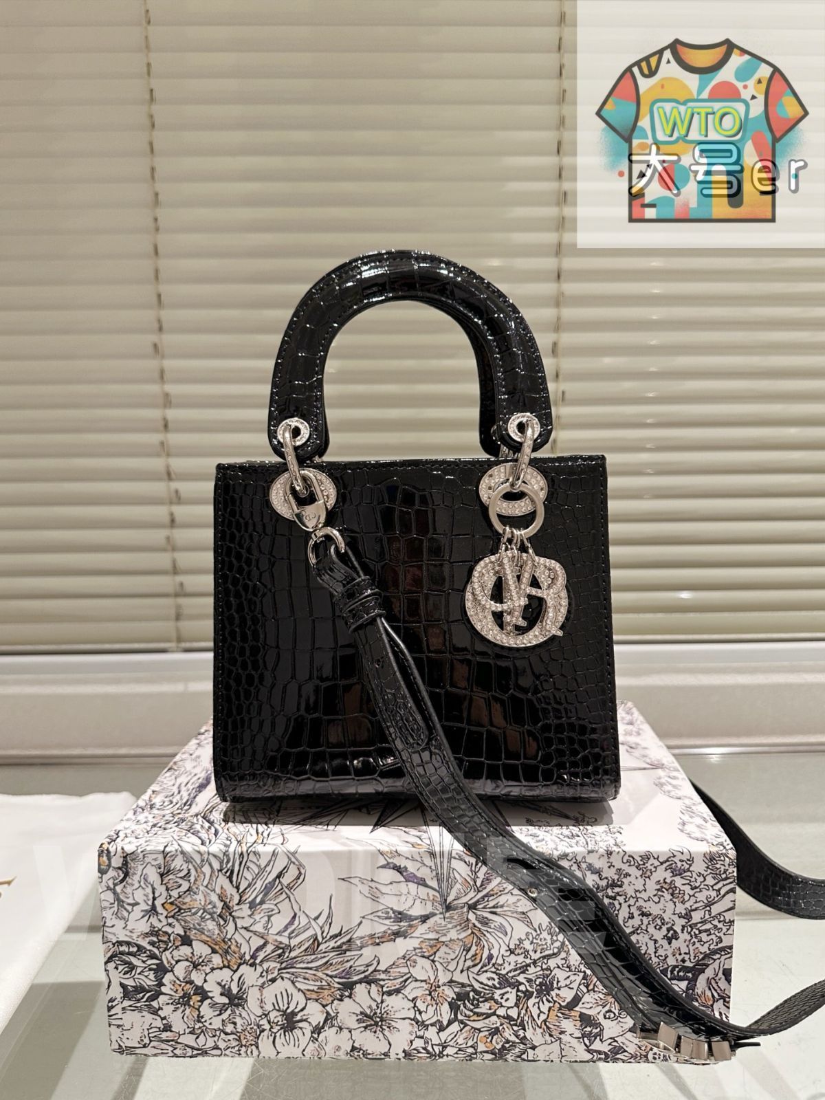 Dior【日本限定】レディディオール❣️ウォレット‼️新品未使用BOXショッパー付❣️ Dior【日本限定】レディディオール❣️ウォレット‼️新品未使用