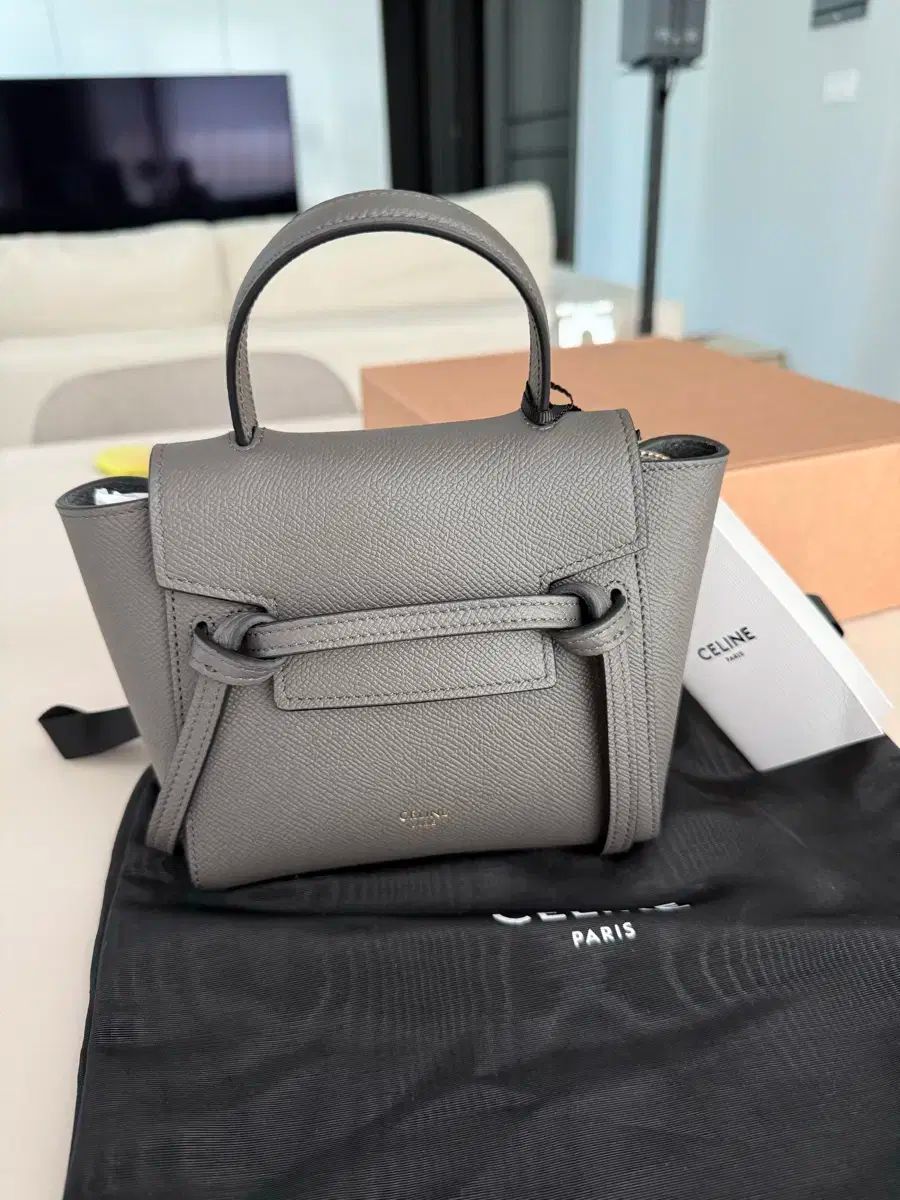Celine セリーヌ ベルトバッグ ピコサイズ