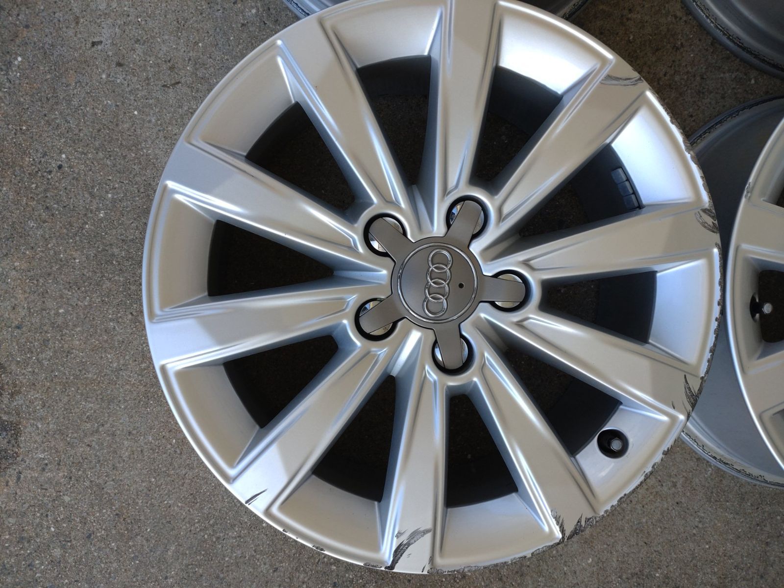 1回着用 Audi A3 8V系 純正ホイール 16インチ 7J 40 PCD112-5H ET40 ハブ径574本セット 品質100％ 保証！