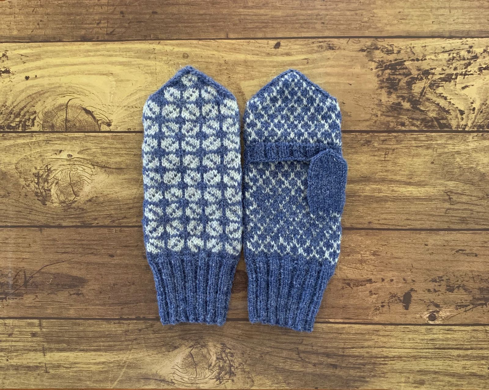 リトアニア ハンドメイド リストウォーマー マウチ リエシネス ⑧