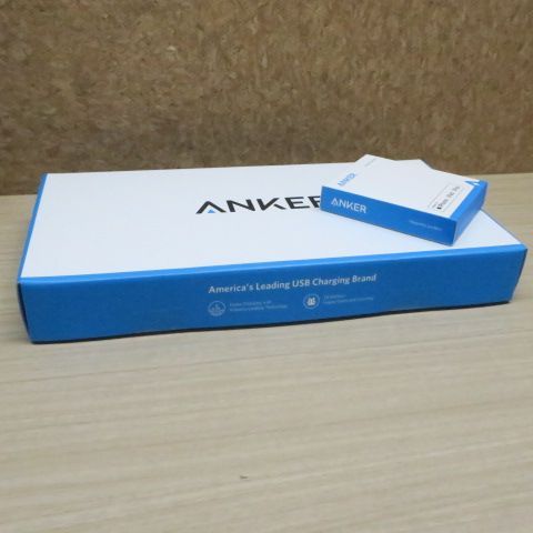 au +1 collection SELECT」にてAnkerとのコラボ初の防災グッズ