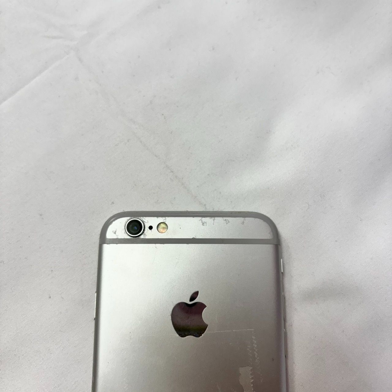 Apple iPhone 6s シルバー SIMフリー 64GB Apple iPhone 6s シルバー