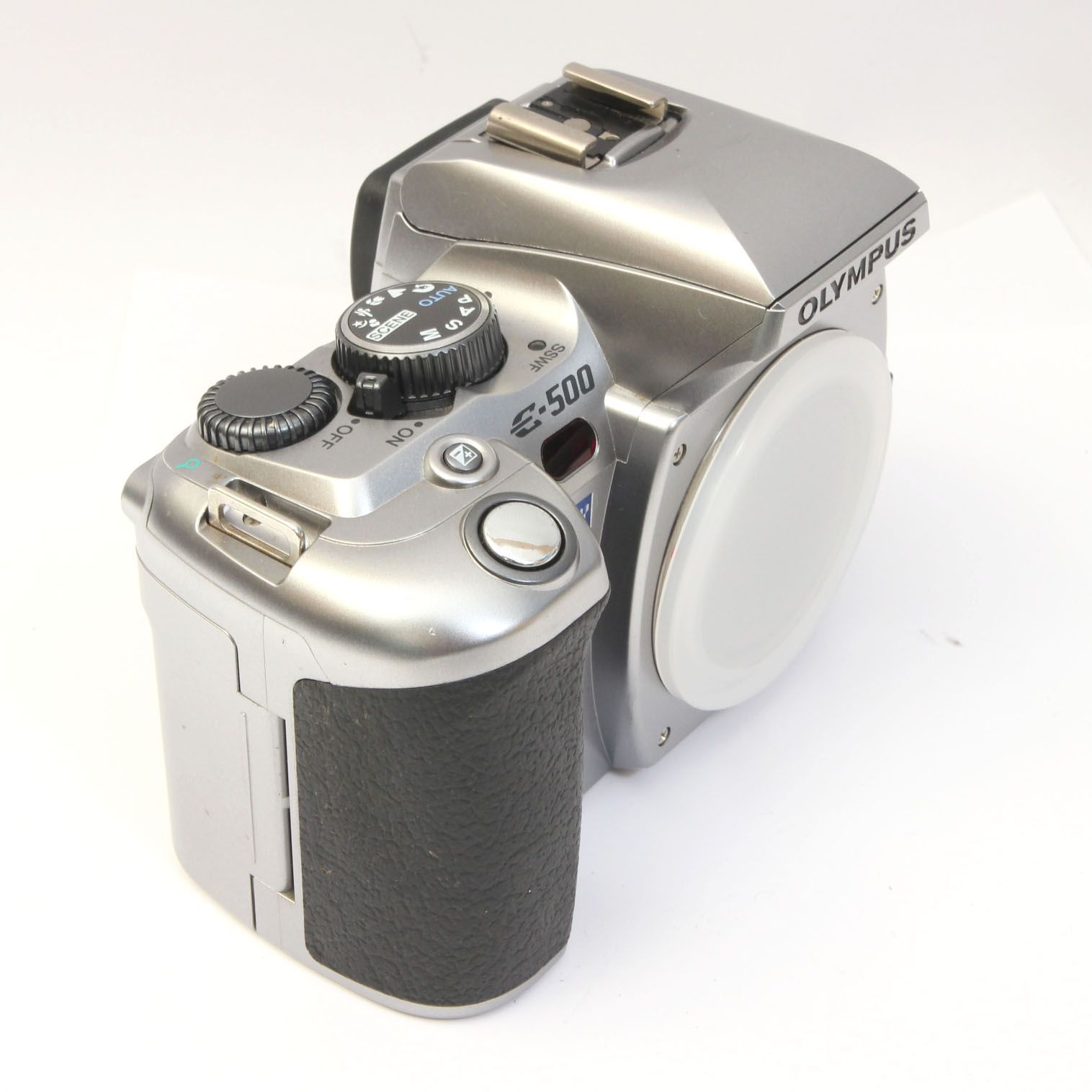 シャッター数2104回】OLYMPUS オリンパス E-500 シルバー シャッター数2104回】OLYMPUS オリンパス E-500 シルバー