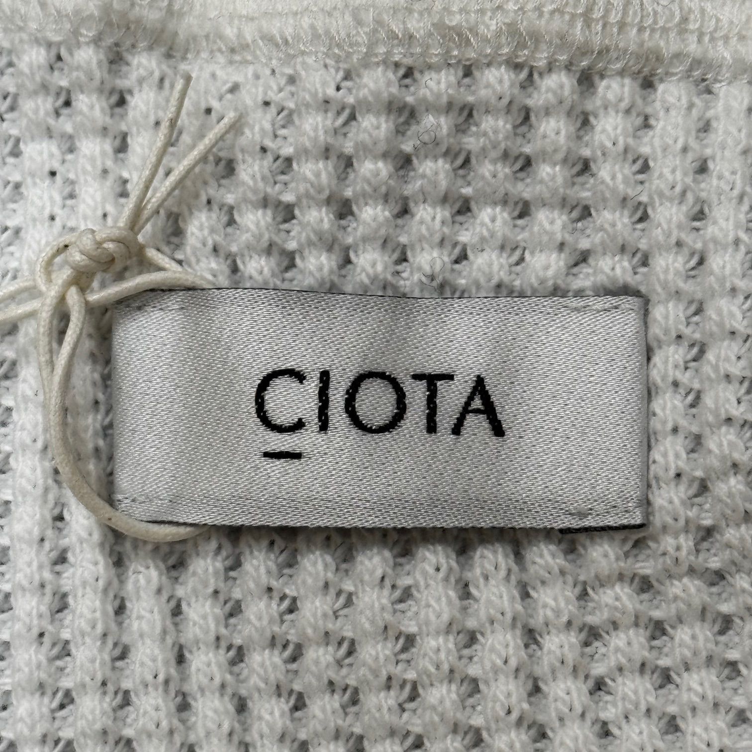 参考上代17600円 未使用品 CIOTA スビンコットンツータック 参考上代17600円 未使用品 CIOTA スビンコットンツータック