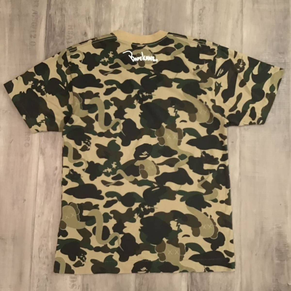 ☆激レア☆ BAPE × KAWS bendy 1st camo yellow Tシャツ Mサイズ a 