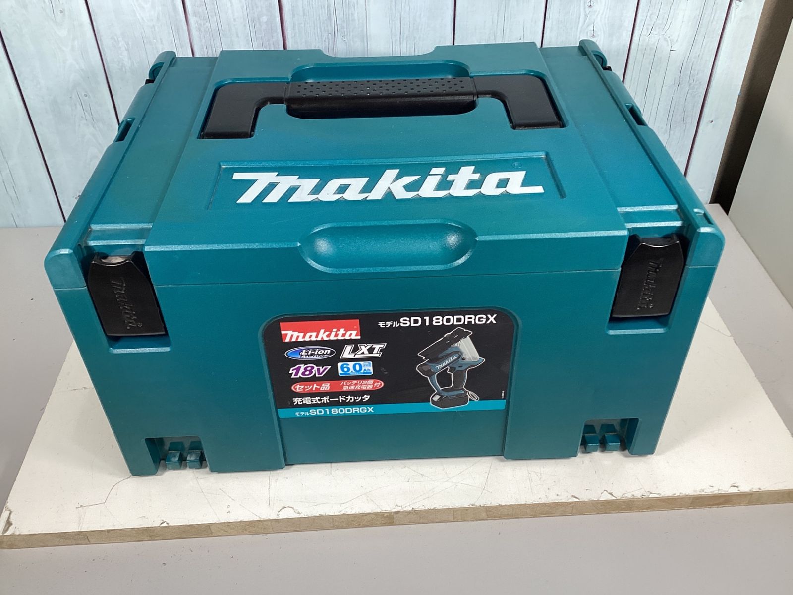 makita コードレスボードカッタ
