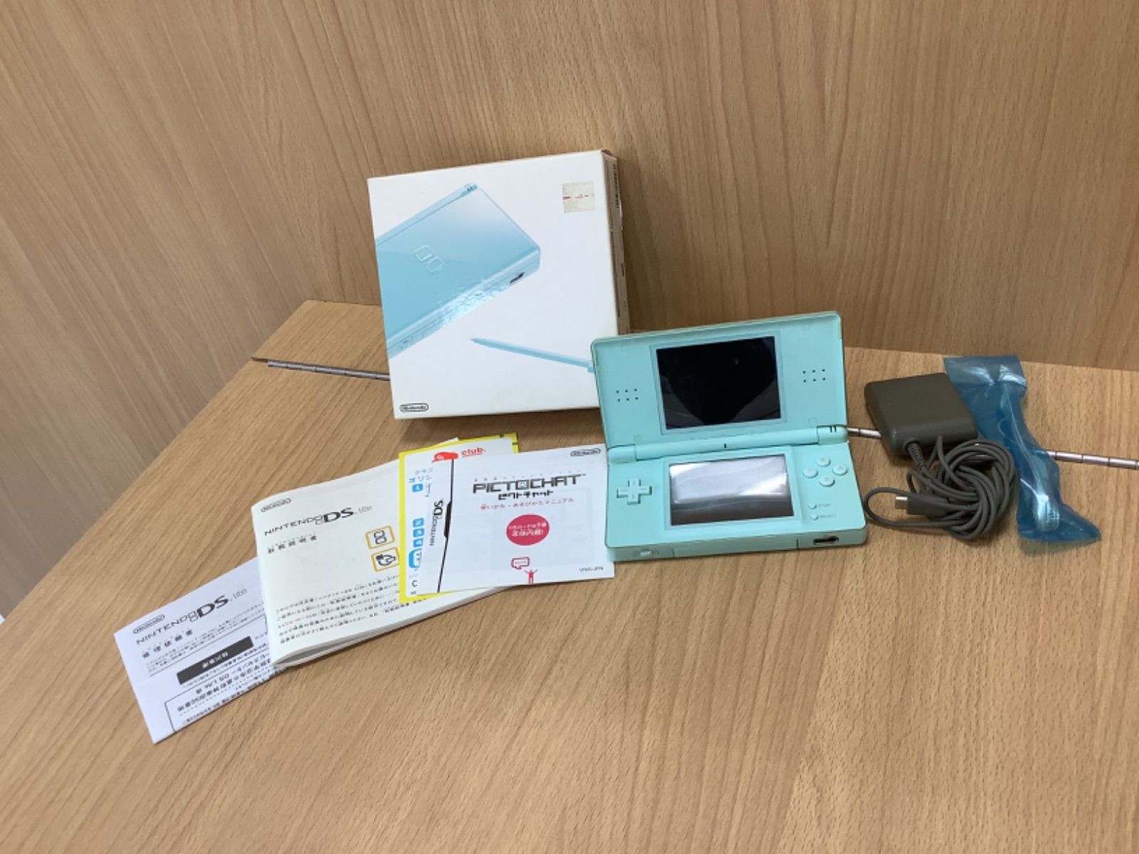 任天堂DS 任天堂DS 本体 充電器 ゲーム7本・マリオカート・ポケモン