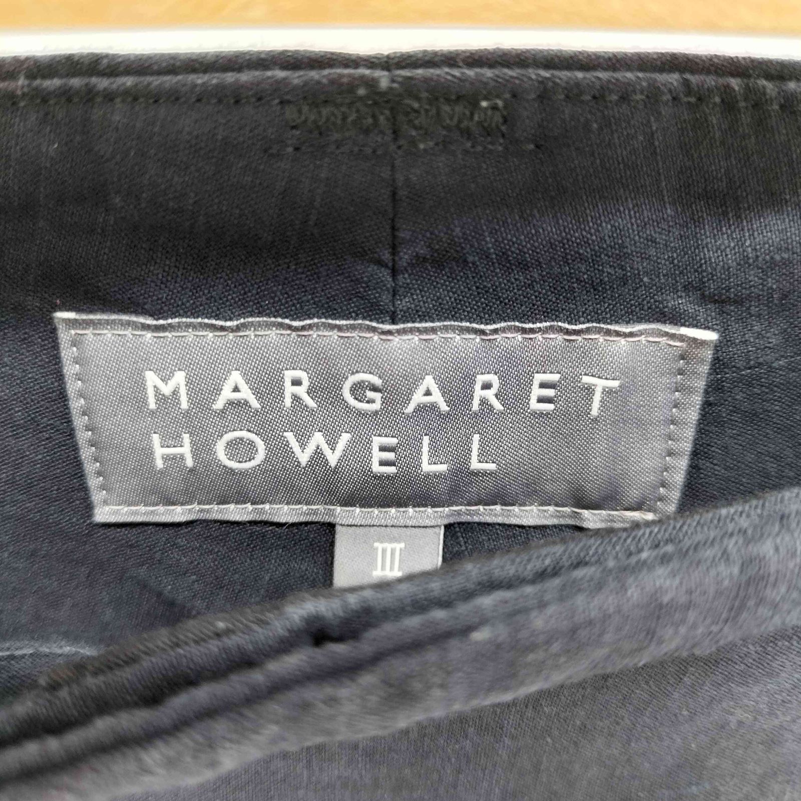 24SS マーガレットハウエル トラウザーパンツDENSE FINE LINEN MARGARET HOWELL（マーガレットハウエル）の「DENSE FINE LINEN