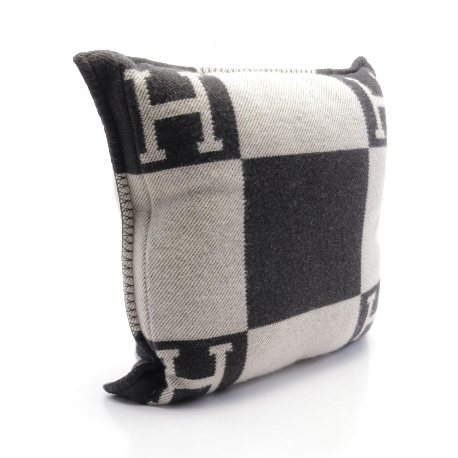 エルメス クッション グレー 未使用