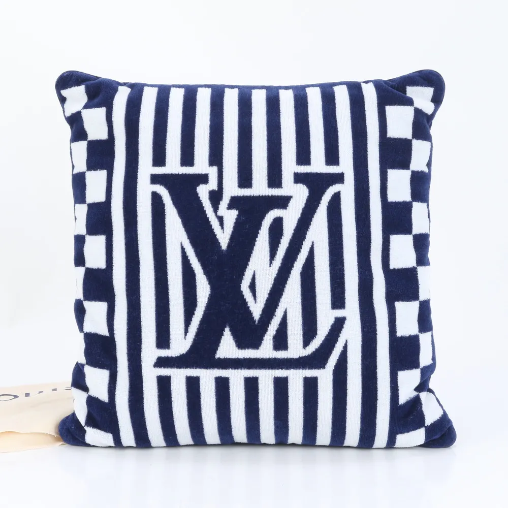 2025年最新】LOUIS VUITTON クッション・座布団の人気アイテム - メルカリ