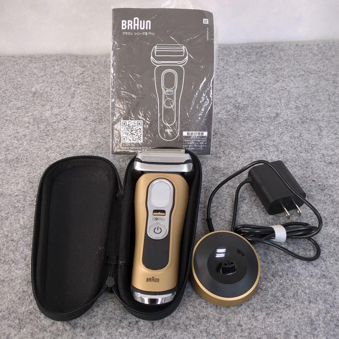 洗浄器付き】電気シェーバー9000プレステージ SP9841/32 クローム