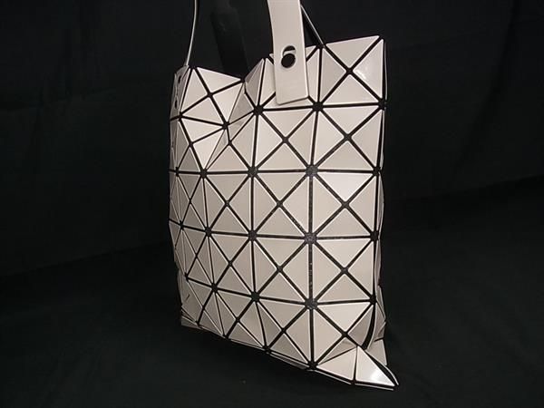 ■極美品■ BAO BAO ISSEY MIYAKE バオバオイッセイミヤケ ルーセント PVC ハンドバッグ トートバッグ ライトベージュ系 FA1282 □極美品□ BAO BAO ISSEY MIYAKE バオバオイッセイミヤケ ルーセント