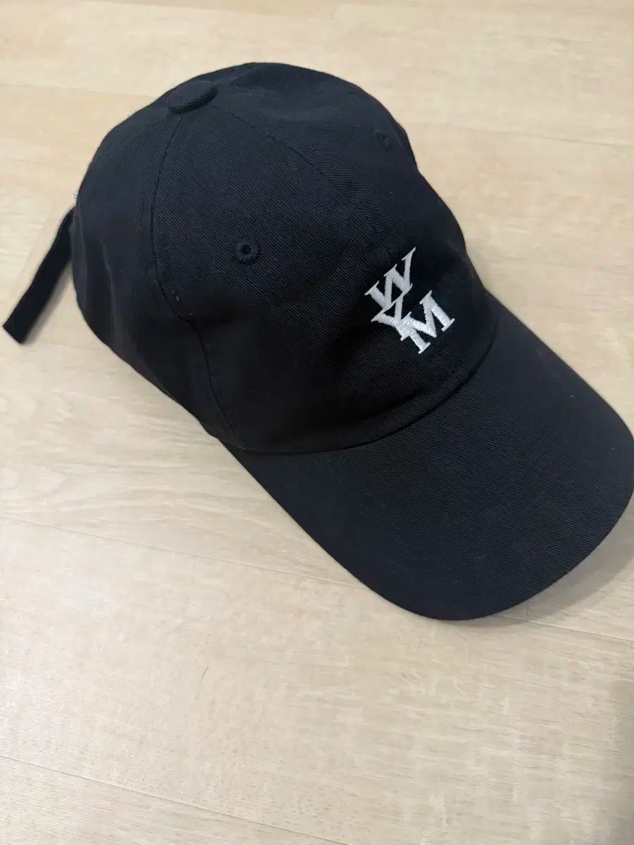 新品同様❗️wooyongmi ウーヨンミ WYM ロゴ ボールキャップ 黒 Wooyoungmi WYM Logo Cotton-Twill Cap | Coggles