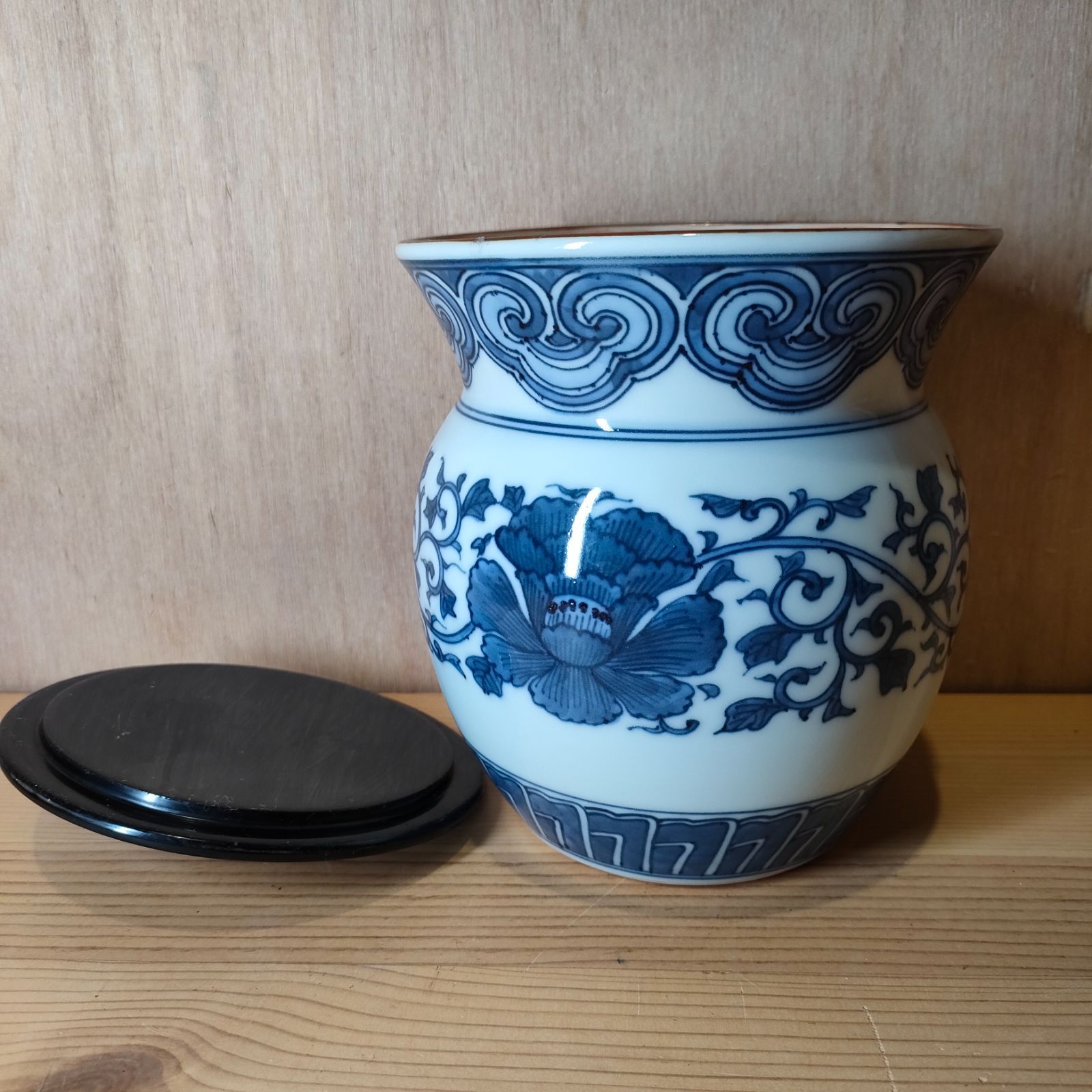 美品・レア】静山造 水差し 蓋付 骨董 牡丹 茶道具 京都 壺 JAPAN 日本 陶器 焼物 貫入 裏千家 表千家 蔵出し アンティーク ヴィンテージ  茶器 花器 インテリア 花瓶 フラワー アレジメント - メルカリ