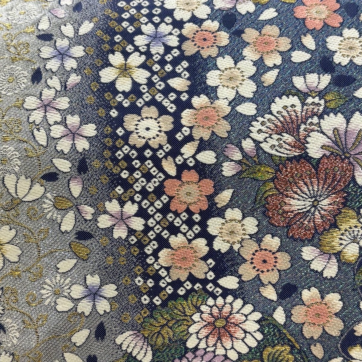 やまと誂製 袋帯 黒地 桜模様 刺繍 正絹