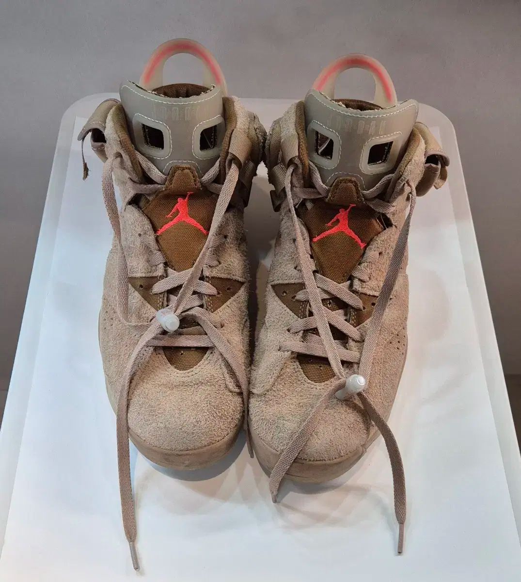 ジョーダン6 X トラヴィス スコット レトロ SP ブリティッシュ カーキ ヘッドバンド ストップウォッチ