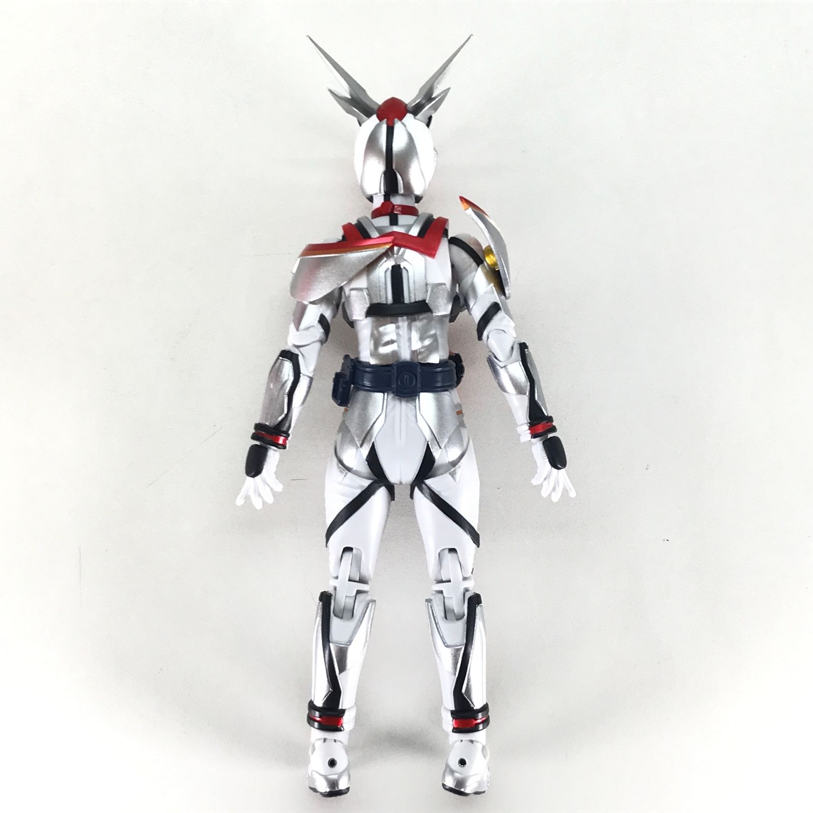 未開封品 フィギュアーツ 仮面ライダーアギレラ クイーンビーゲノム　リバイス レビュー】 S.H.Figuarts 仮面ライダーアギレラ クイーンビーゲノム
