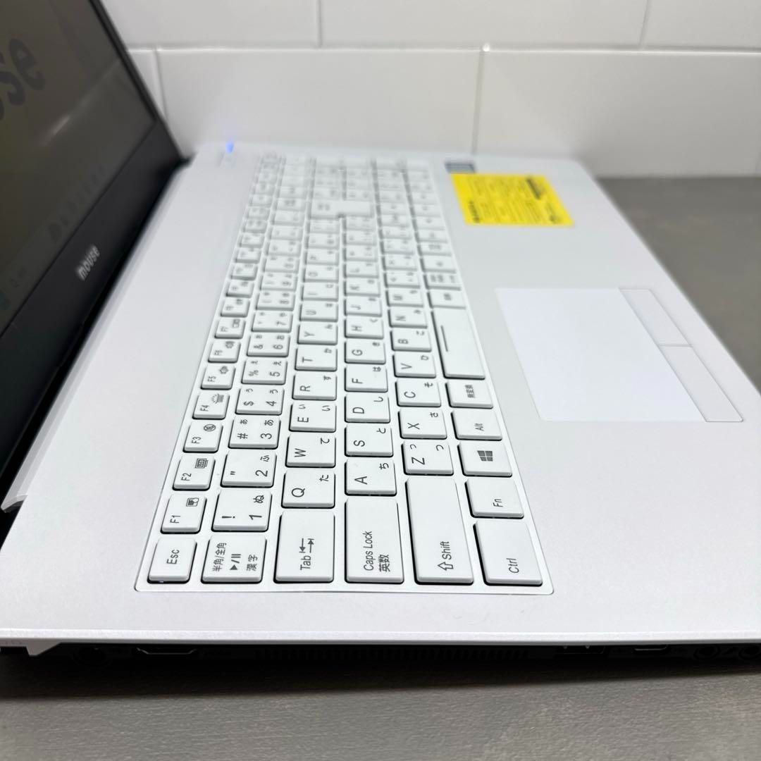 メモリ16GB SSD512